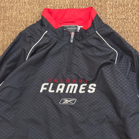 Vintage Calgary Flames NHL Reebok Era 1/4 Zip Pullover Jacket - Picture 7 of 15